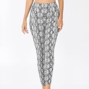 ZENANA LARGE SNAKE PRINT BUTTERY SOFT LEGGINGS